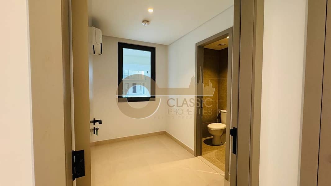 MODERN 3 BEDROOM TOWNHOUSE | UPGRADED | BRAND NEW - Image 17