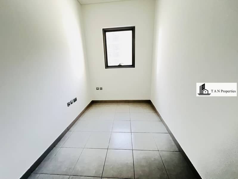 Road View 3BhK With Maid Room || Ready to Move In || For family only - Image 15