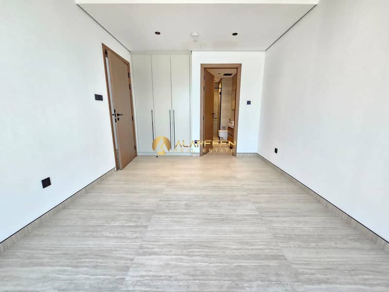 5BHK | Brand New | Basment Hall | Spacious villa