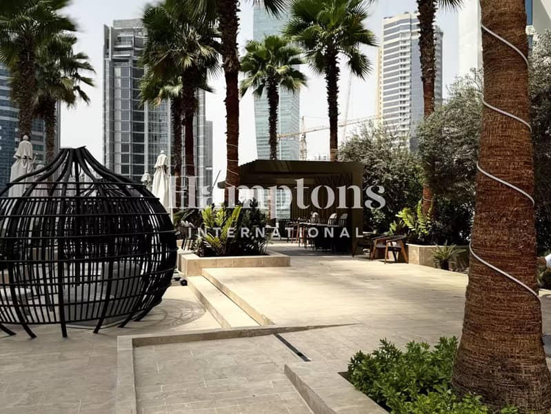 Burj Khalifa View | Furnished | Prime Location - Image 14