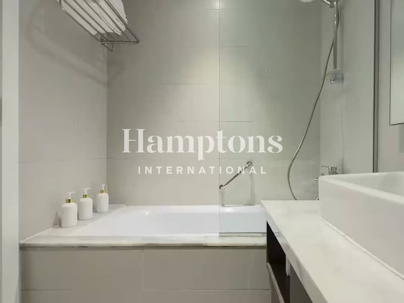 Burj Khalifa View | Furnished | Prime Location - Image 17