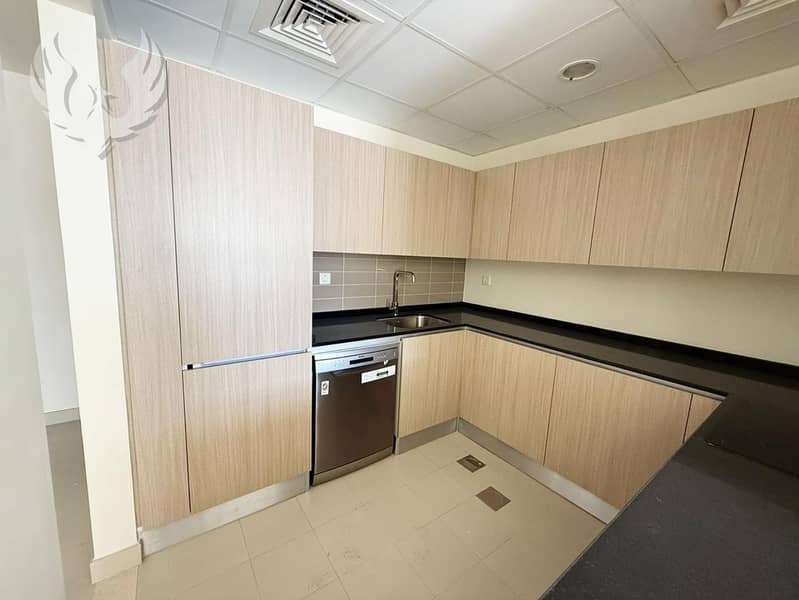 Big Plot | Vacant | Single Row