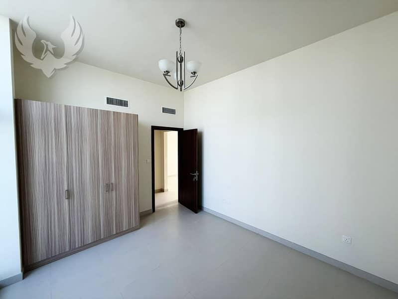 Big Plot | Vacant | Single Row