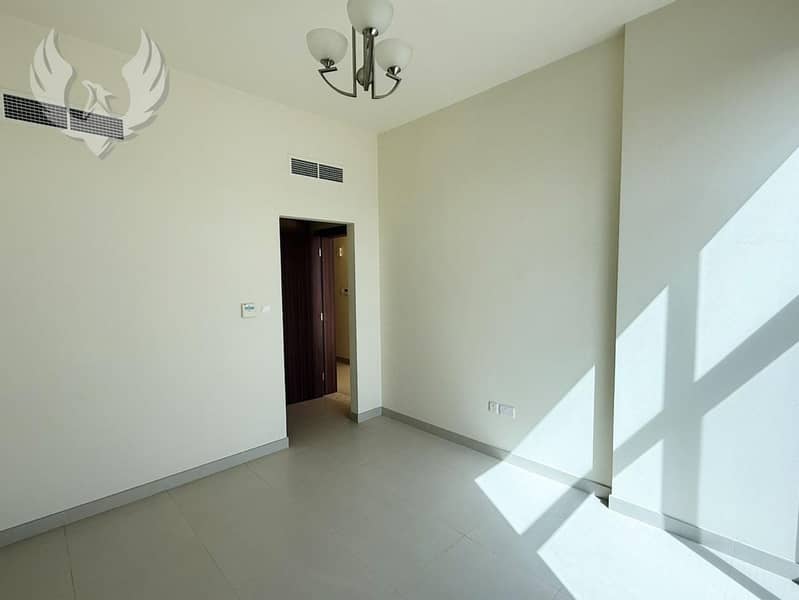 Big Plot | Vacant | Single Row - Image 8