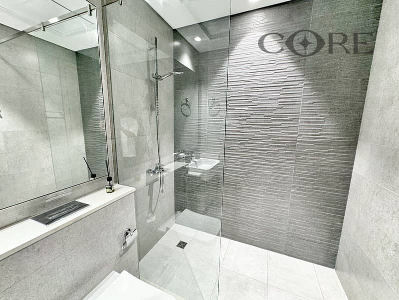 FURNISHED | DOWNTOWN SKYLINE AND FUTURE PARK VIEW - Image 9