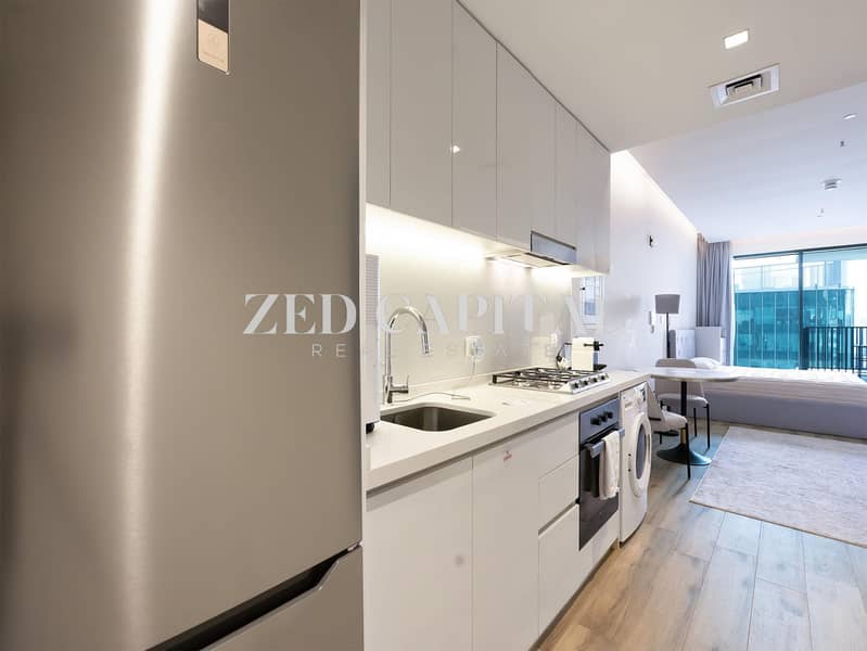 Iconic Burj Khalifa Views | Prime Area | Top Area - Image 9