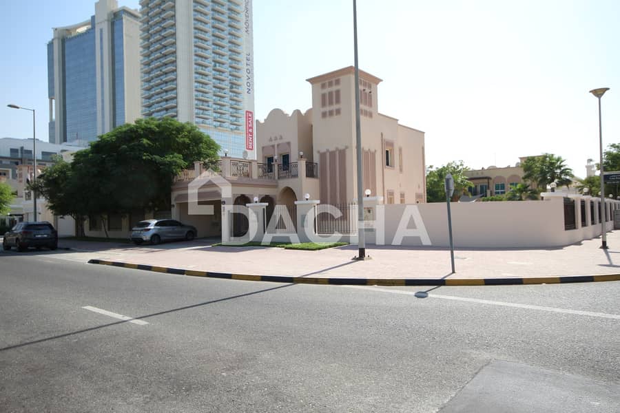 Vacant | Huge Corner Plot | Pristine Home - Image 31