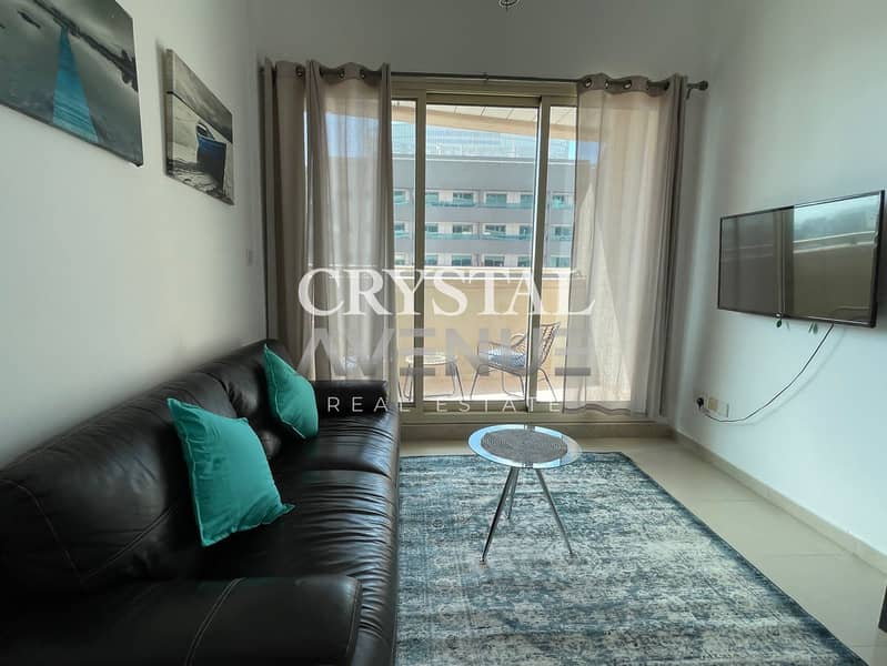 Furnished 1BR with Balcony | Near Metro – Available January 20