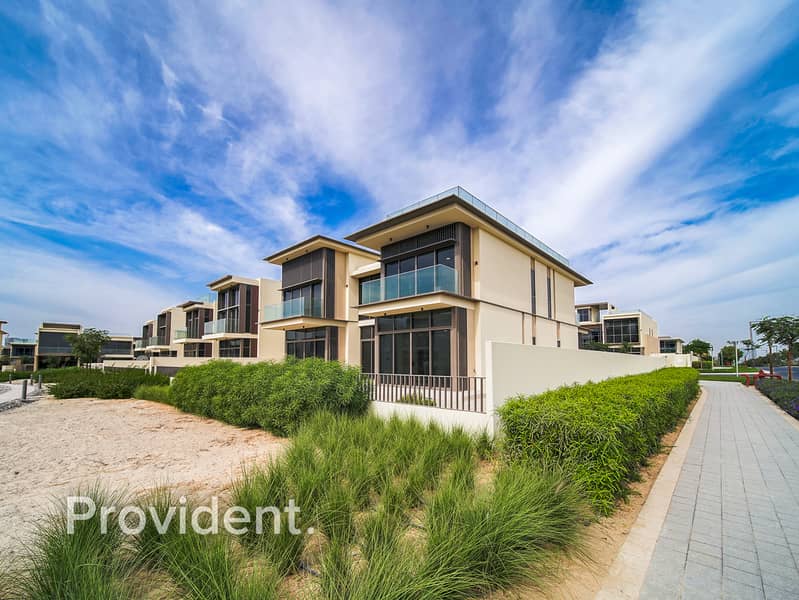 Large Layout | Vacant | Close To Amenities