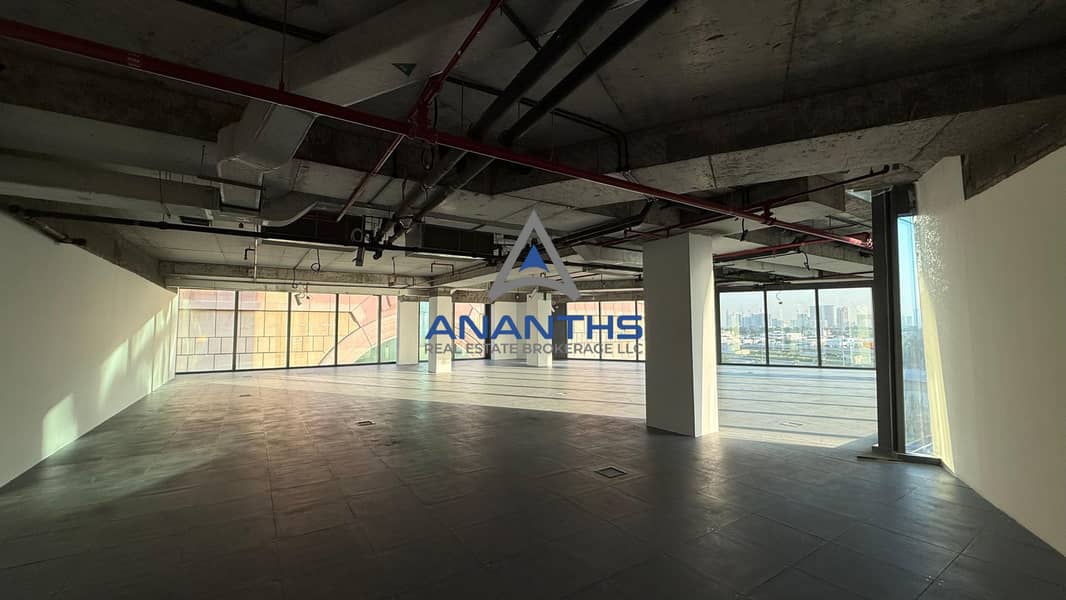16 WhatsApp Image 2025-12-09 at 16.55. 22_9d14ca72. jpg