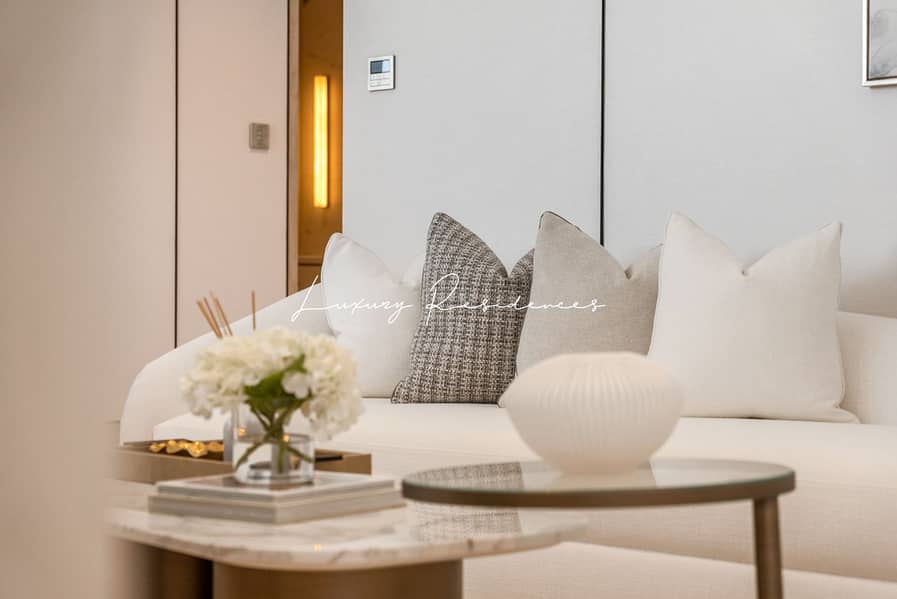 **Elegant Ultra Luxury Turnkey Mansion** - Image 9