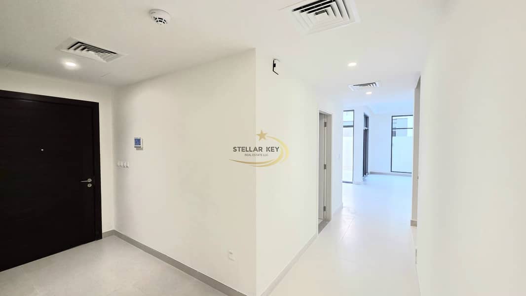 Vastu Complaint 4BR | Mid Corner | Premium Unit | Walk to Lagoon & Central Park