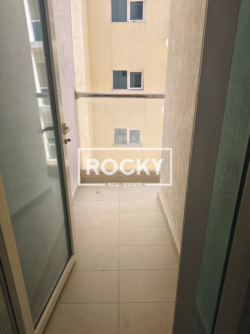 1 B/R in Warqa - Image 8