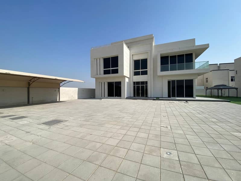 6-BR plus Maids |Garden | Ready To Move