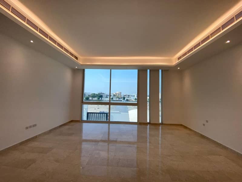 6-BR plus Maids |Garden | Ready To Move