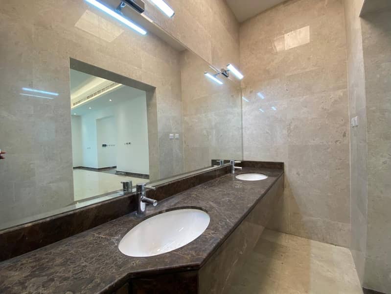 6-BR plus Maids |Garden | Ready To Move - Image 12