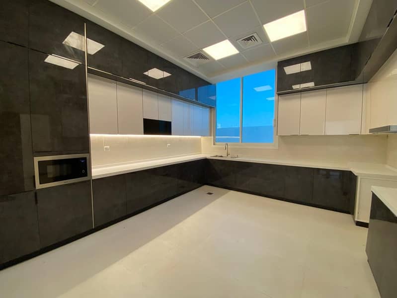 6-BR plus Maids |Garden | Ready To Move - Image 21