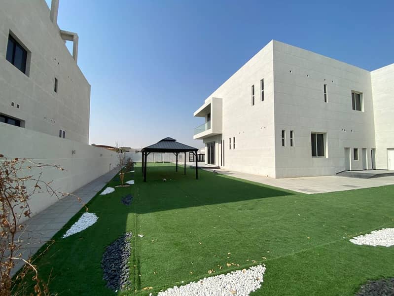 6-BR plus Maids |Garden | Ready To Move - Image 25