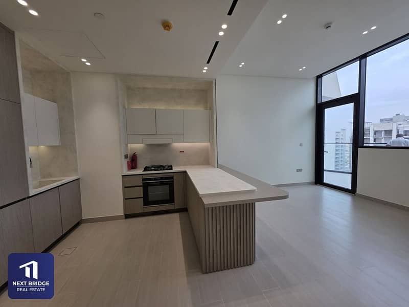 Private POOL | High Floor | Spacious