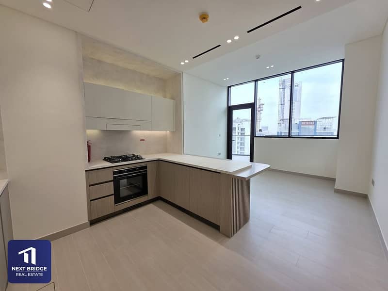 Private POOL | High Floor | Spacious - Image 6