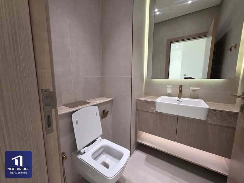 Private POOL | High Floor | Spacious - Image 10