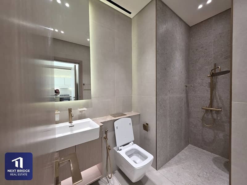 Private POOL | High Floor | Spacious - Image 11