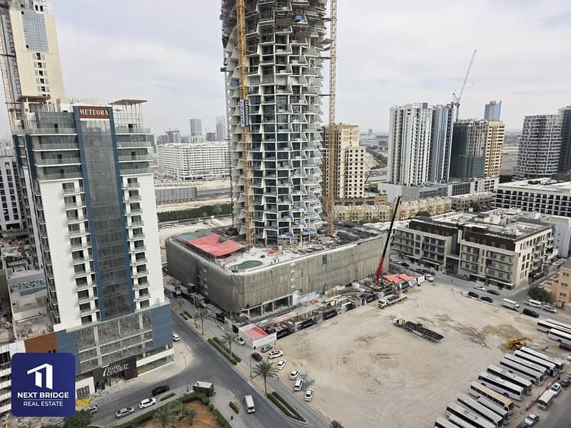 Private POOL | High Floor | Spacious - Image 15