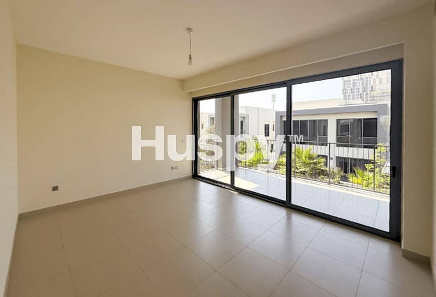 Available Now | Large Plot | Unfurnished - Image 6