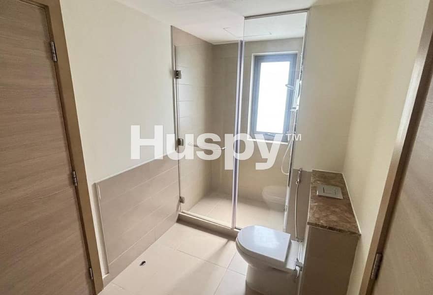 Available Now | Large Plot | Unfurnished - Image 9