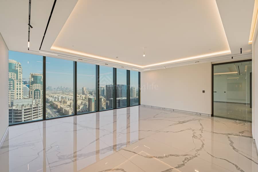 Luxurious BR | Brand New | Smart Home