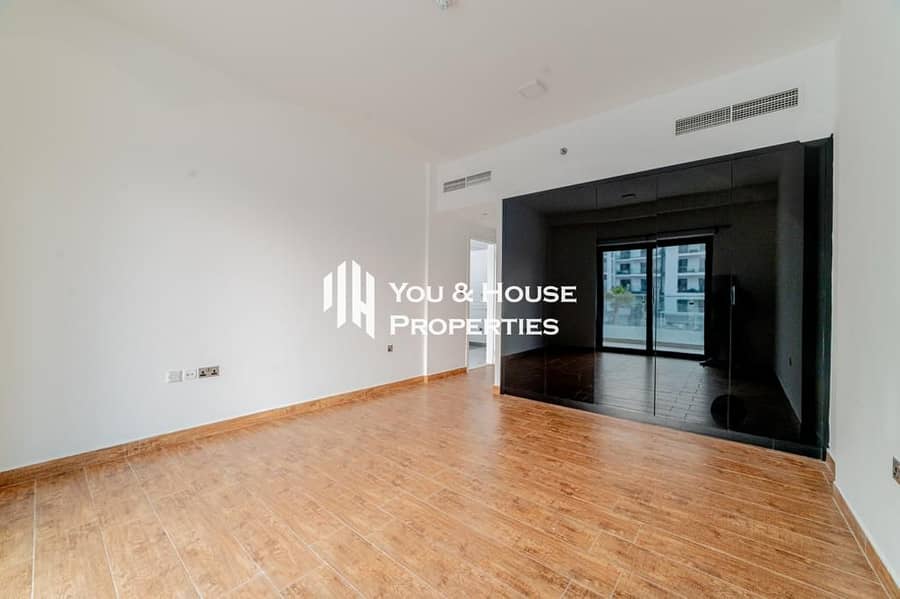 Spacious 1BR | Bright Unit | Well Maintained | Pool View