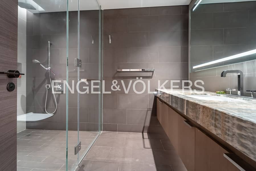 Elegant Beachfront Living | Spacious | Luxurious - Image 16