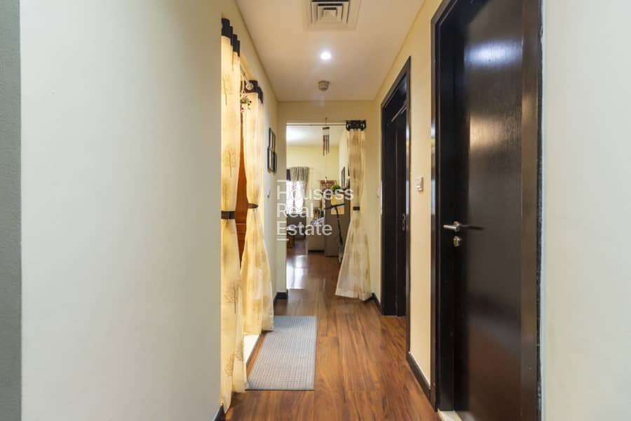 Spacious | Unfurnished | Community view