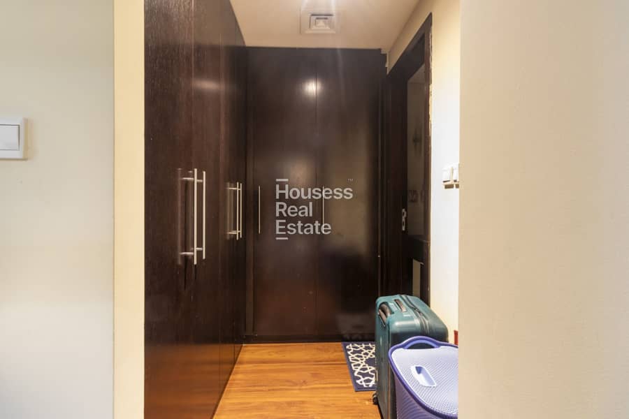 Spacious | Unfurnished | Community view - Image 7