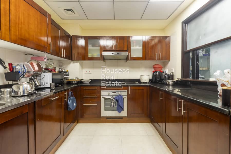 Spacious | Unfurnished | Community view - Image 16