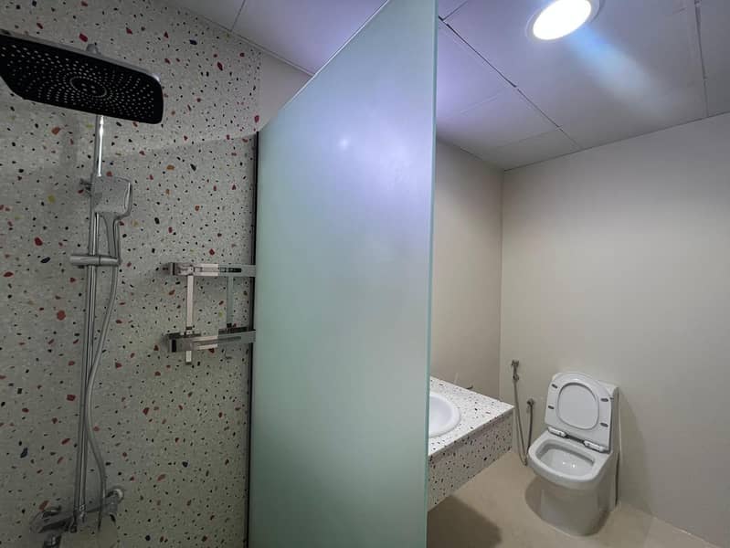 Spacious 6BR Villa | Maid Room | Al Barsha 2 - Image 15