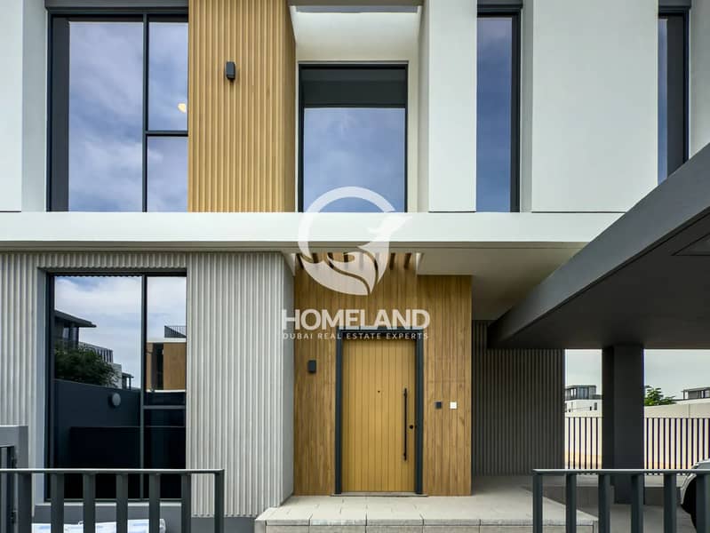 BRAND NEW I BIGGER PLOT I ULTRA LUXURY 5BR VILLA