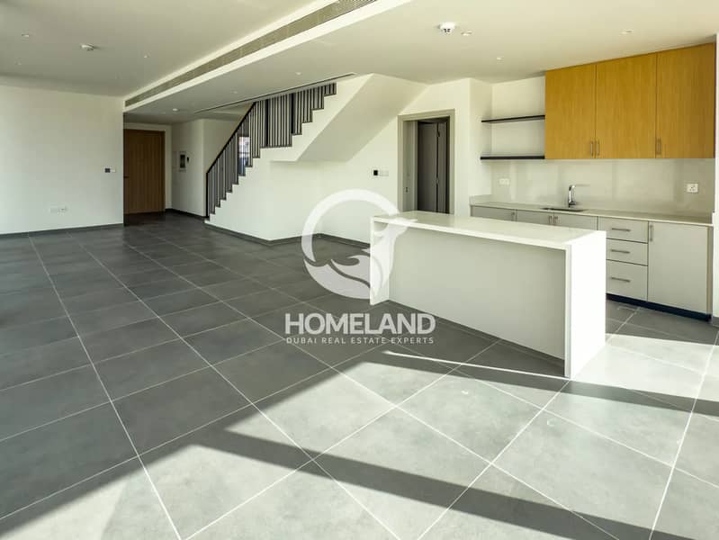 BRAND NEW I BIGGER PLOT I ULTRA LUXURY 5BR VILLA - Image 10