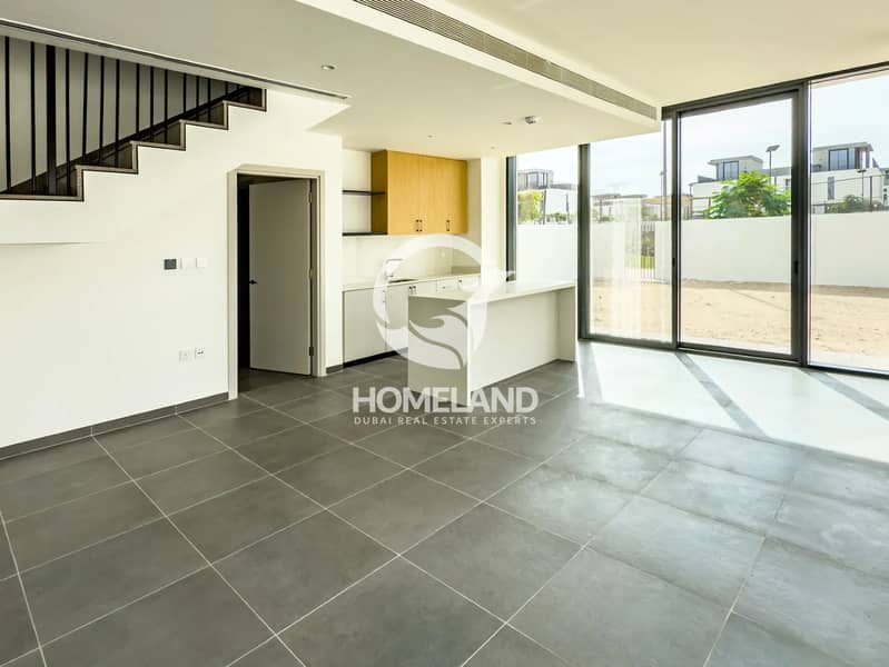 BRAND NEW I BIGGER PLOT I ULTRA LUXURY 5BR VILLA - Image 11