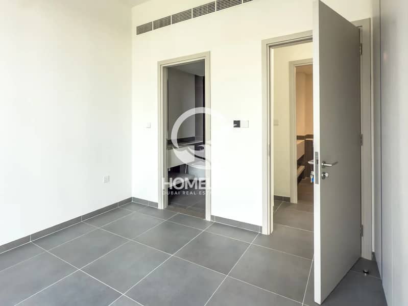 BRAND NEW I BIGGER PLOT I ULTRA LUXURY 5BR VILLA - Image 27