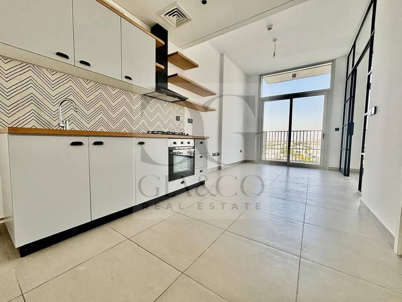 Vacant | Chiller Free | Multiple Cheques