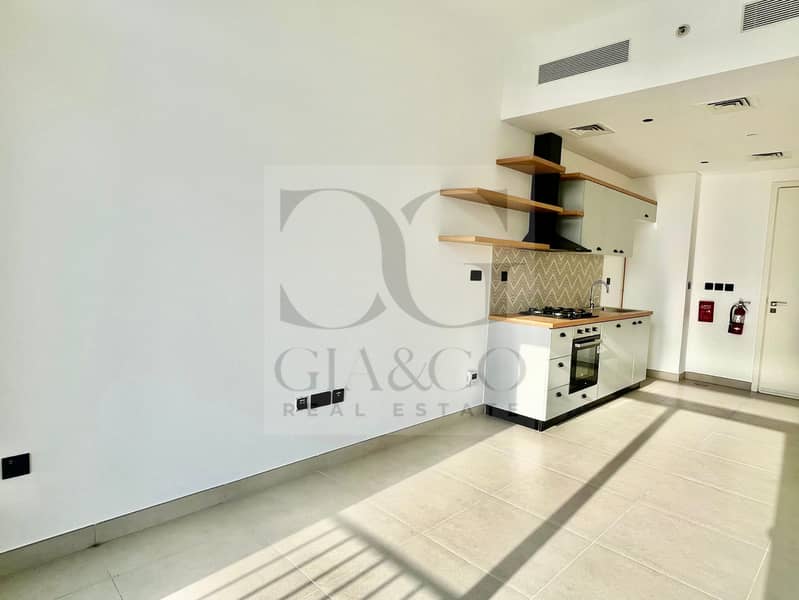 Vacant | Chiller Free | Multiple Cheques