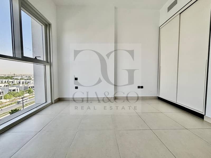 Vacant | Chiller Free | Multiple Cheques