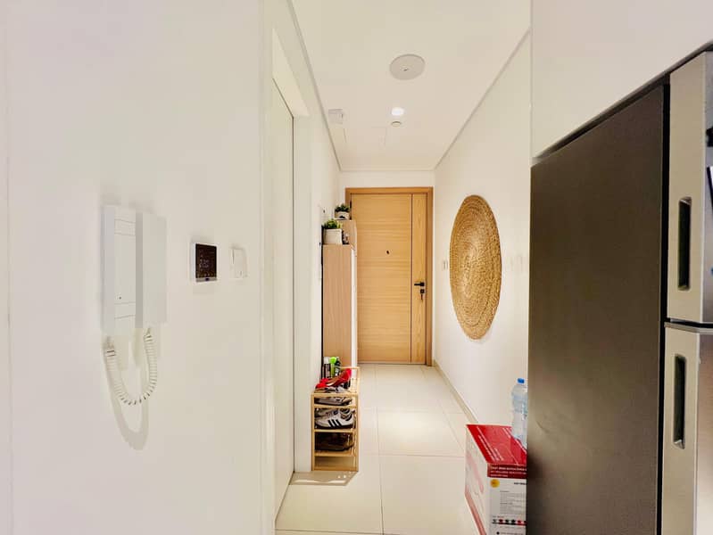 High-end amenities | 1BHK for sale | Vacant on transfer | 20 Mints away from Business bay - Image 9