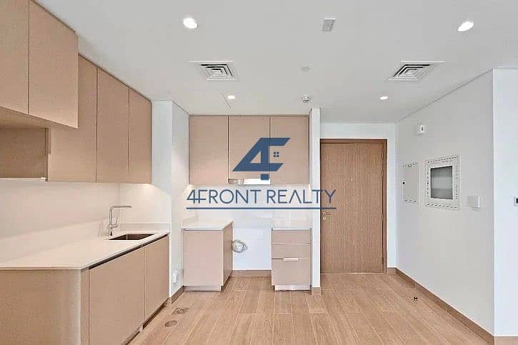 Beach Access | Huge Balcony | Spacious Layout