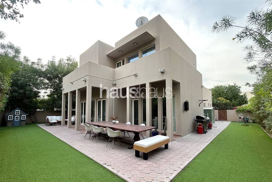 Single row | Backs the park | Type 7 | Maids