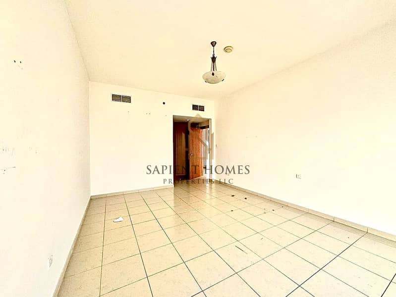 Spacious & Bright - Huge Kitchen - Chiller Free - Image 6