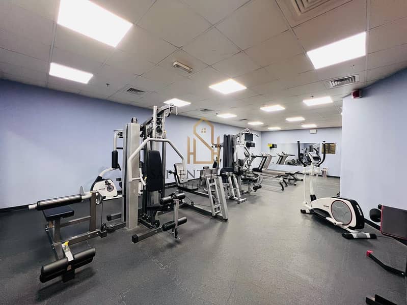 Spacious & Bright - Huge Kitchen - Chiller Free - Image 13