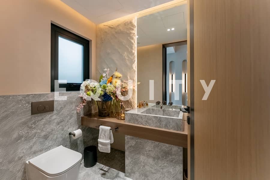 Fully Upgraded | Entertainment Foyer | Show Home - Image 14