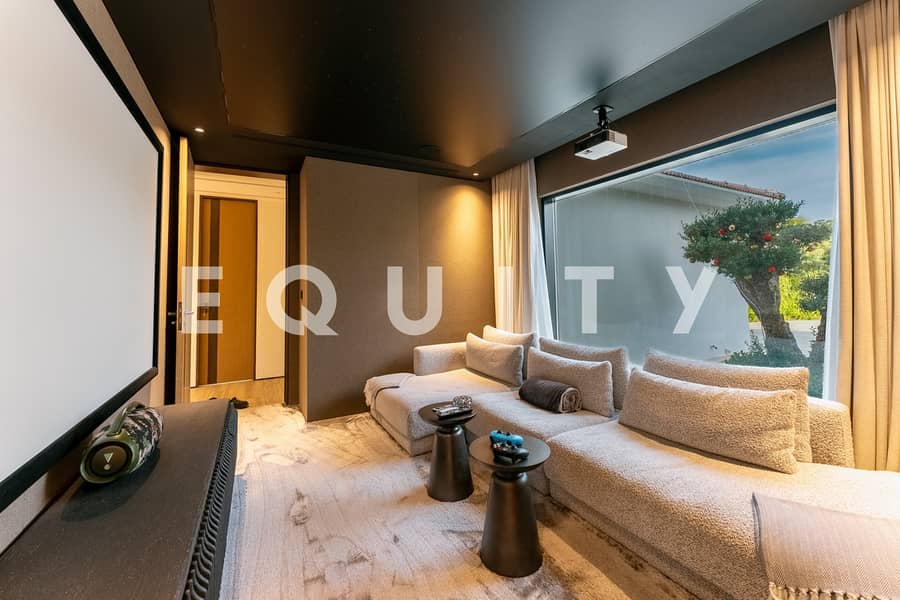 Fully Upgraded | Entertainment Foyer | Show Home - Image 10